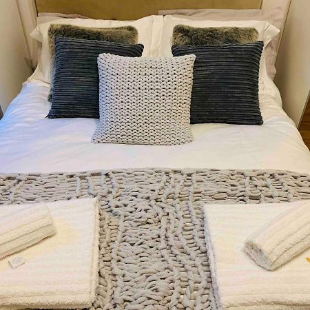 Luxury Fulham Flat With 5* Touches Nr River Thames لندن المظهر الخارجي الصورة